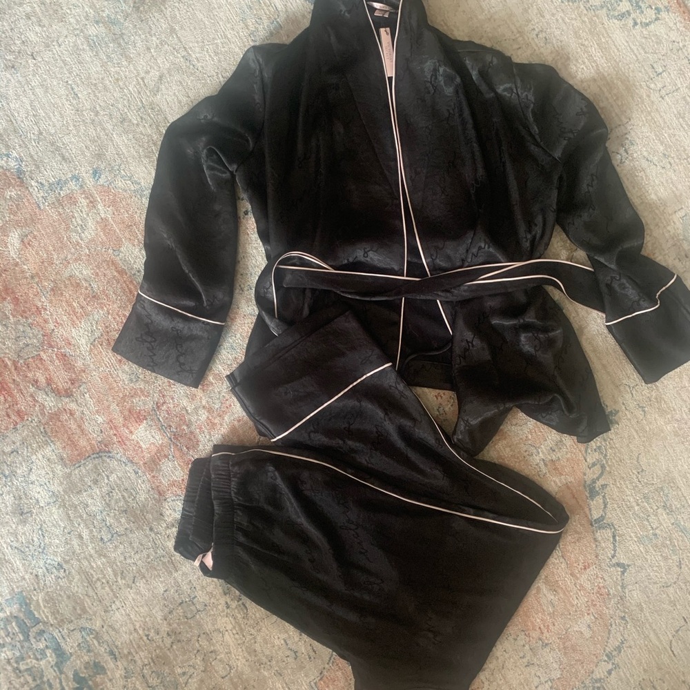 Vice secret silky pajama set